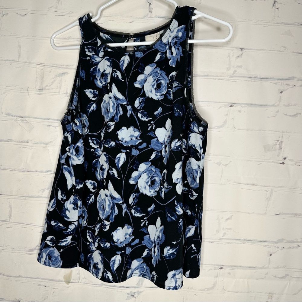 A New Day medium‎ top